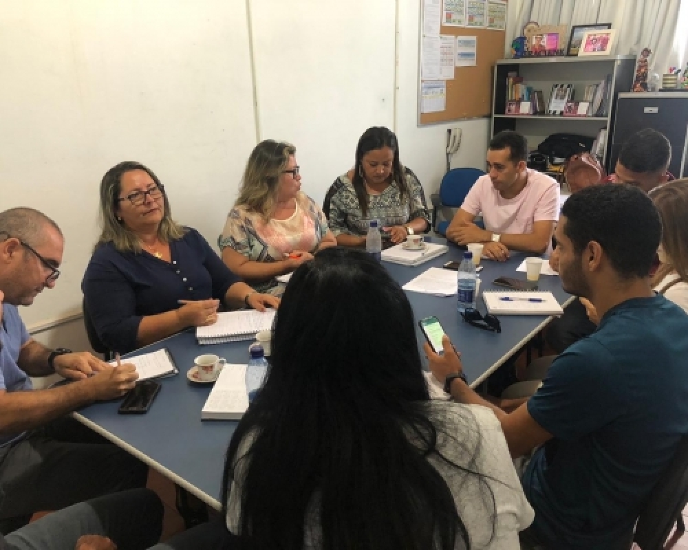 SEMED recebe profissionais da UFAL para implantação do projeto de desenvolvimento do esporte 