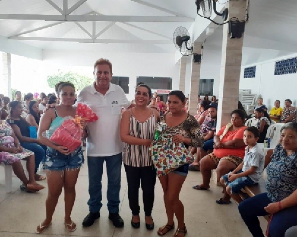 CREAS realiza ação de conscientização no Combate a Violência contra a Mulher 