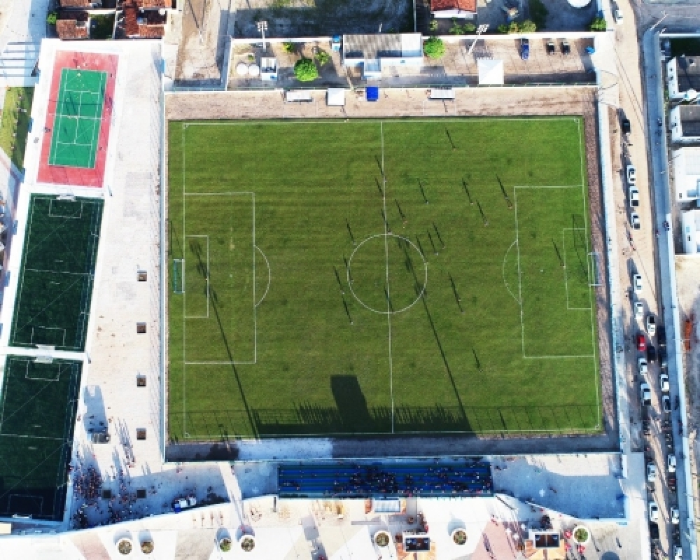 Nos últimos anos desportistas ganharam novas quadras poliesportivas e o complexo poliesportivo 