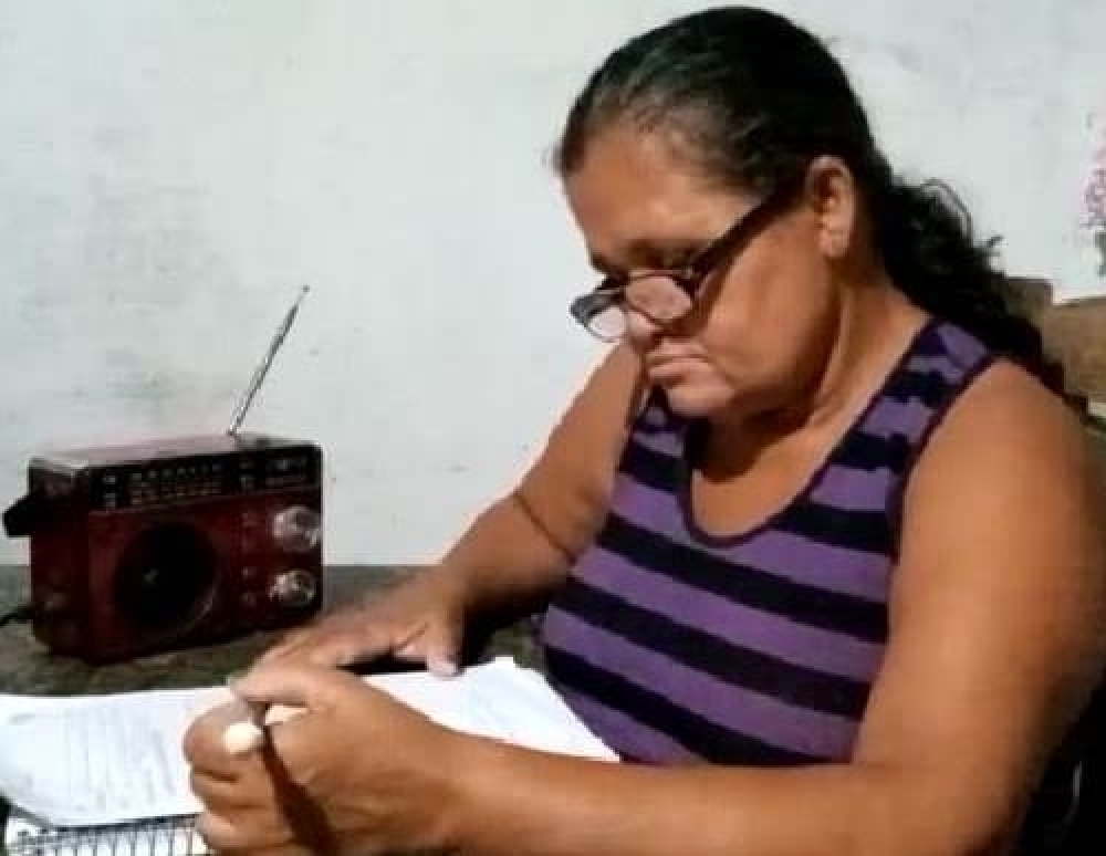 Através do rádio Programa Conexão EJA apresenta conteúdos para alunos da Rede Pública Municipal