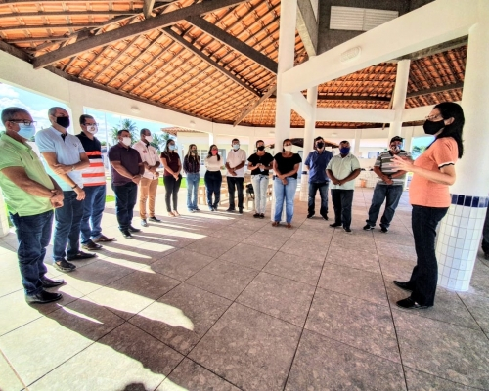 Prefeita Pauline Pereira realiza visitas nas várias obras em andamento no município