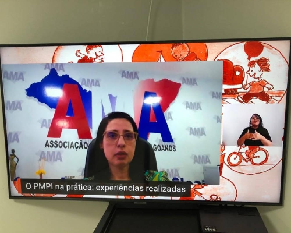 Pauline Pereira apresentou case de sucesso de Campo Alegre como exemplo para o Brasil