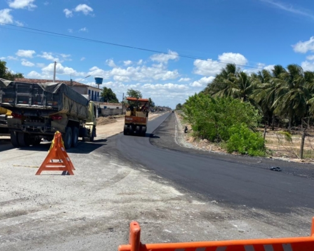Infraestrutura: Prefeitura inicia pavimentação asfáltica da Avenida Santa Tereza em Luziápolis