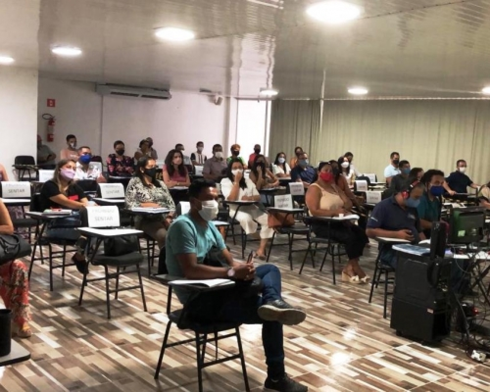 Professores de Campo Alegre participam de formação para gravação de aulas no ensino híbrido
