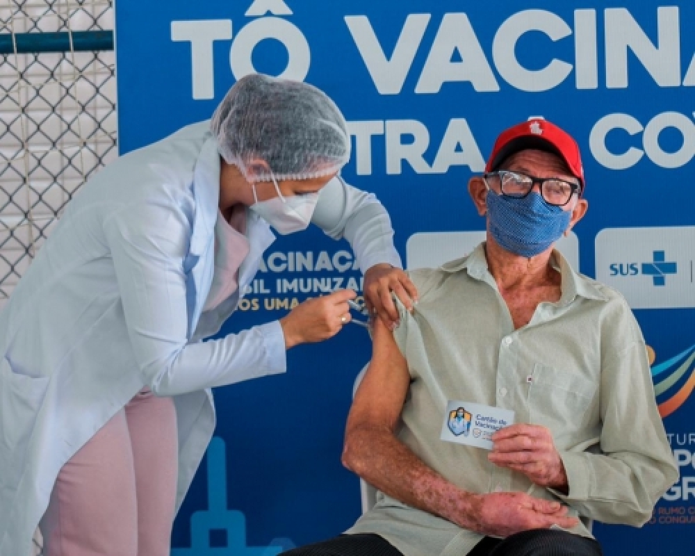 Prefeitura de Campo Alegre inicia vacinação para idosos com idade a partir de 68 anos 