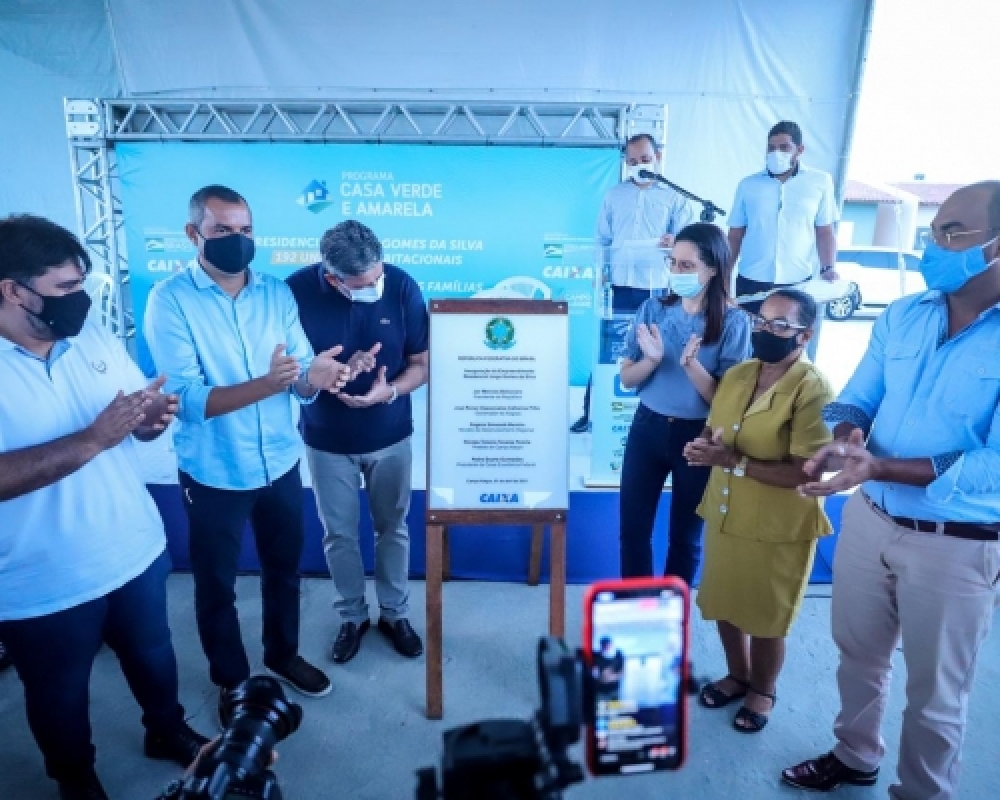 Prefeitura, Caixa e Governo federal realizaram a entrega do residencial Jorge Gomes da Silva