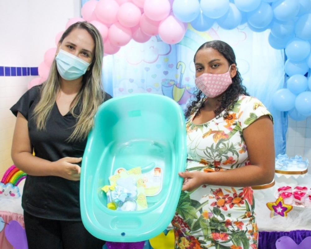 Grupo de gestantes participa de palestras e recebem enxovais na UBS Arnóbio da Rocha Tavares