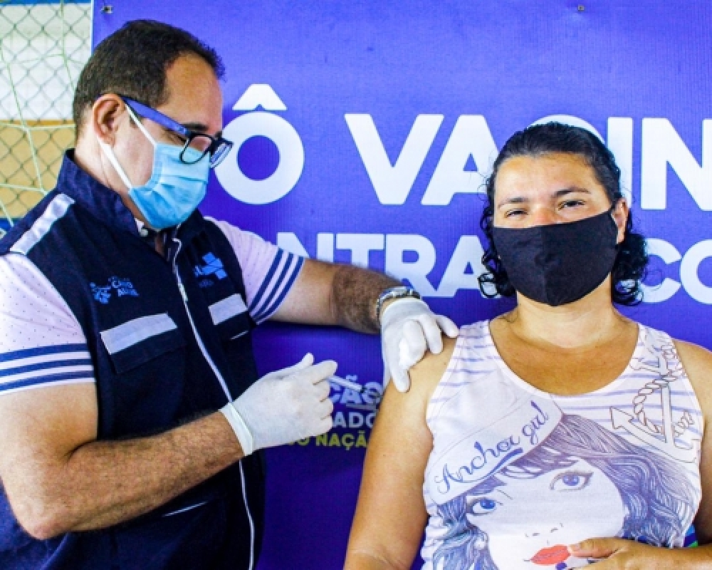 Secretaria de Saúde iniciou a vacinação para a população com idade a partir de 30 anos