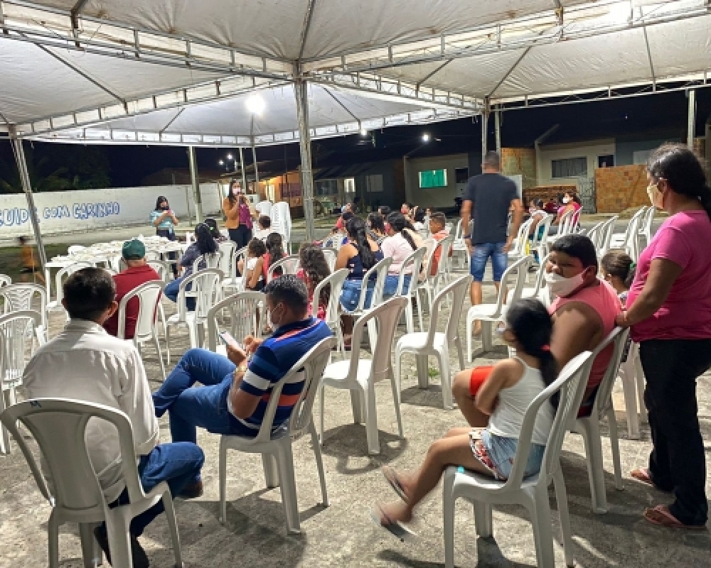 Moradores do Residencial Jorge Gomes participaram de reunião que tratou sobre coleta seletiva 