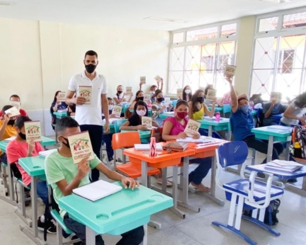 Instituições da Rede Municipal de Ensino participam do Projeto Maria da Penha vai às Escolas