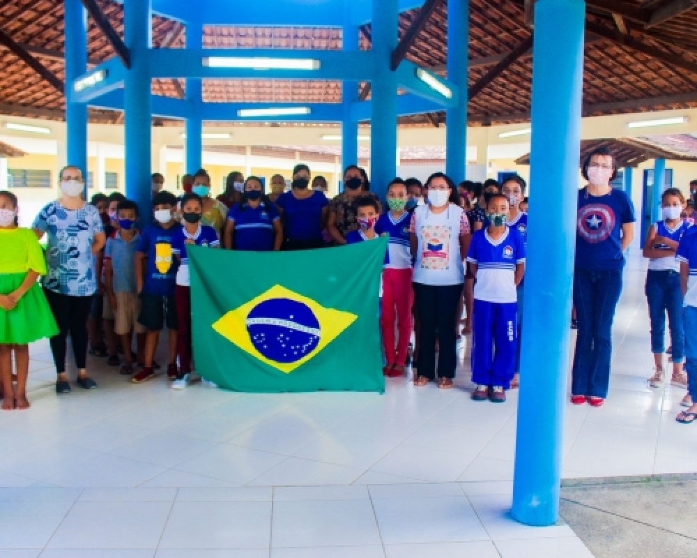 Alunos da Escola Cicero Mizael participam de atividades em alusão a Semana da Pátria