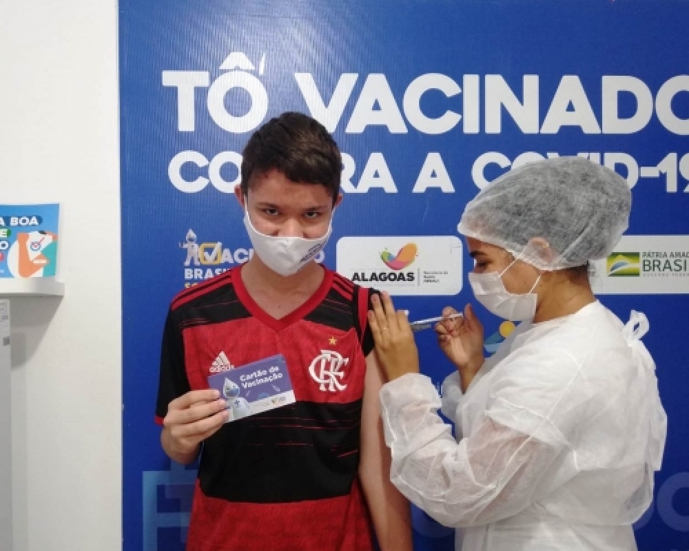 Secretaria de Saúde iniciou a vacinação para adolescentes com idade a partir de 14 anos