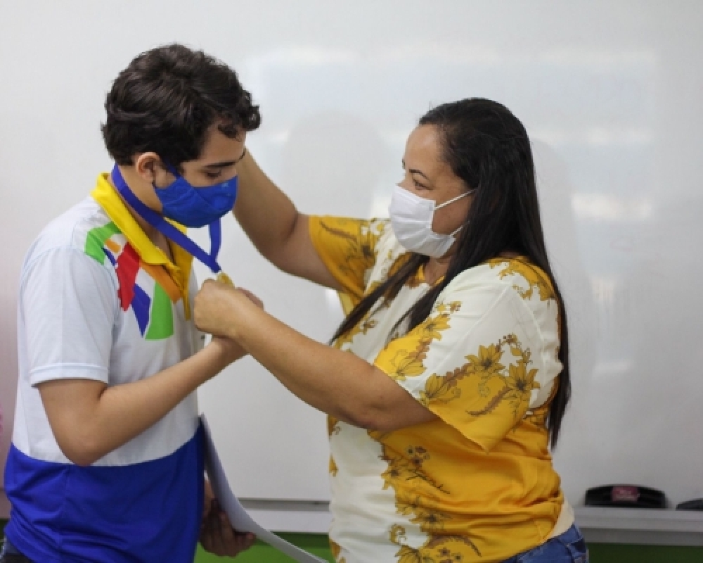 Secretaria de Educação premia estudante destaque na Olimpíada Mandacarú de Matemática