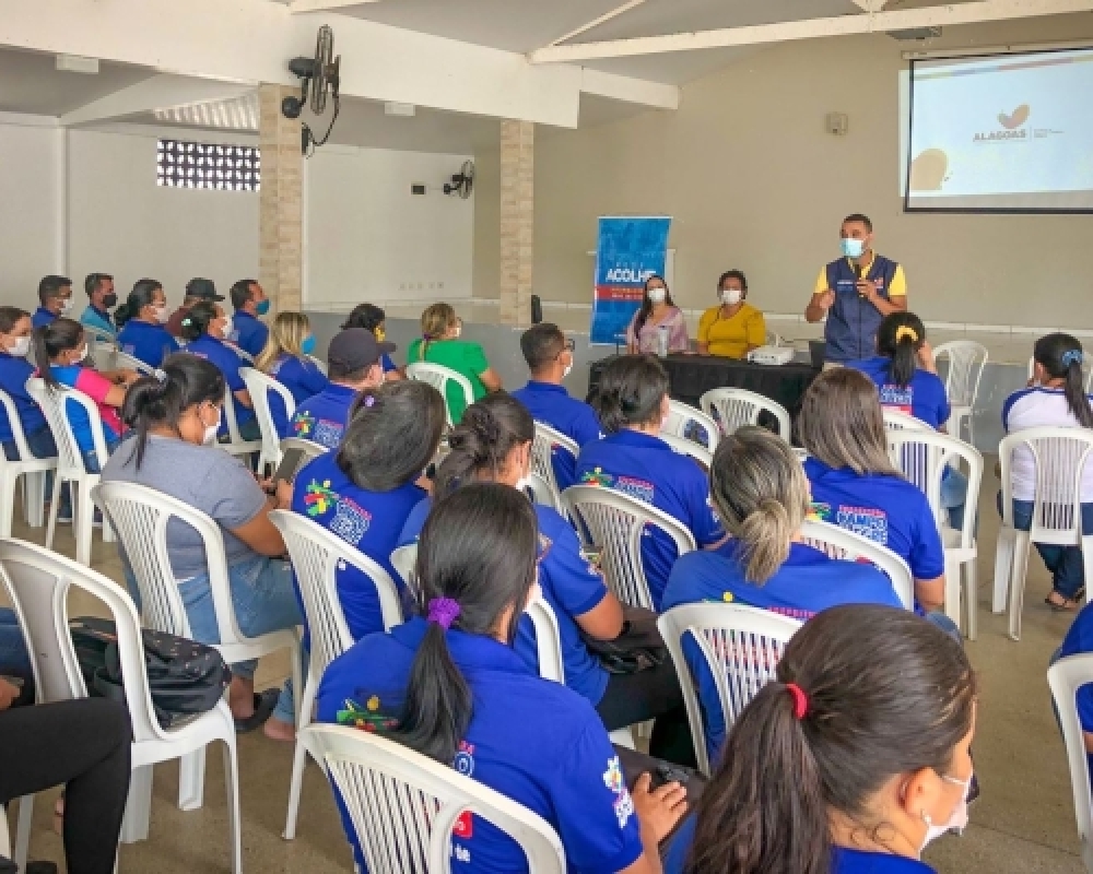 Agentes de Saúde e de Endemias participam de capacitação com técnicos da Rede Acolhe 