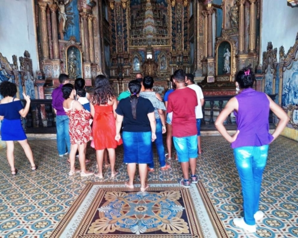 Acolhidos do Abrigo Regional participam de passeio para a cidade de Penedo