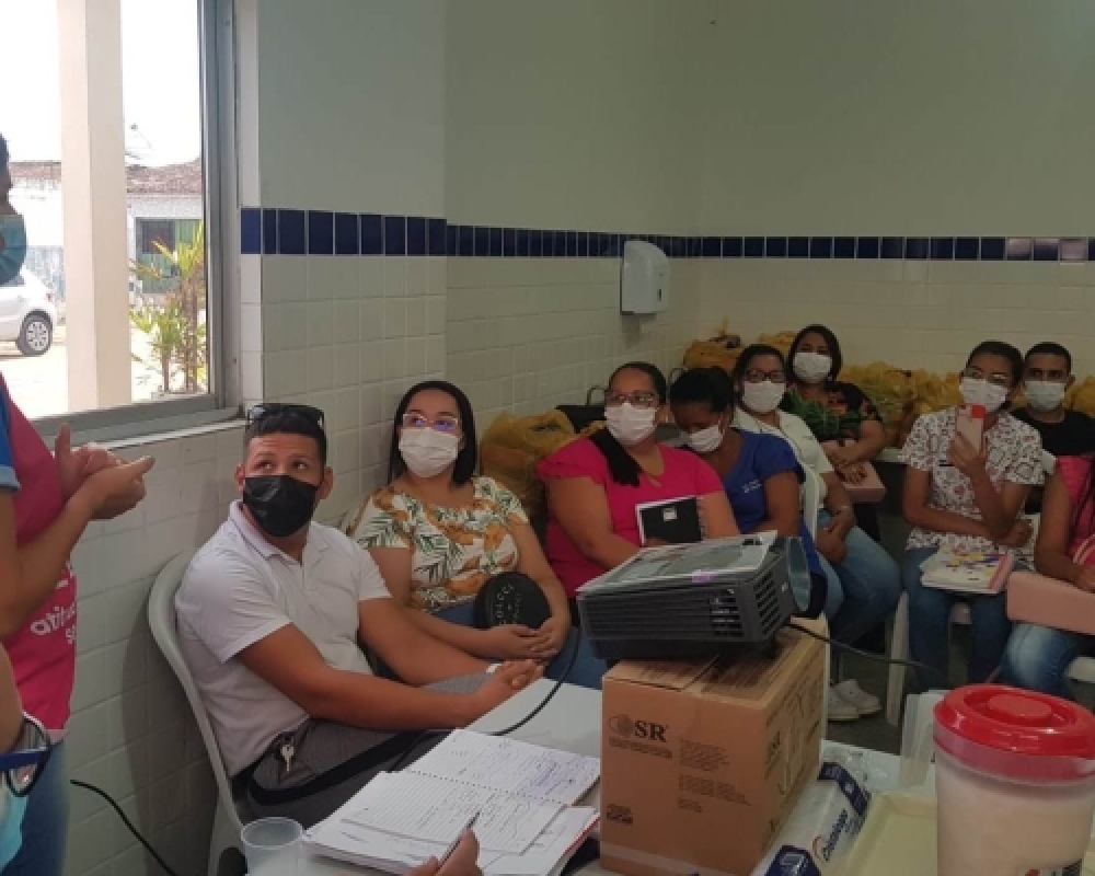 Direções e técnicos de enfermagem participam de encontro para discussão do E-SUS