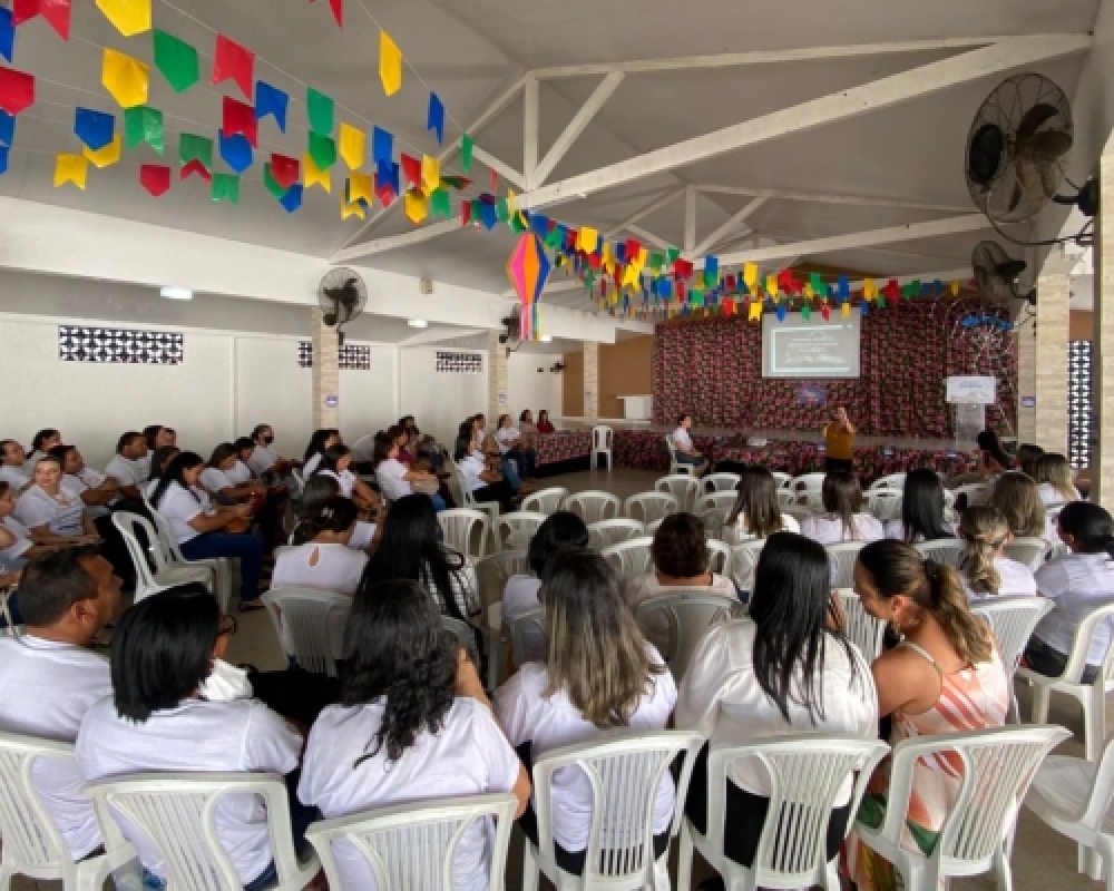 Educação realizou o 1º Arraiá literário com os profissionais das salas de leituras e equipes gestora