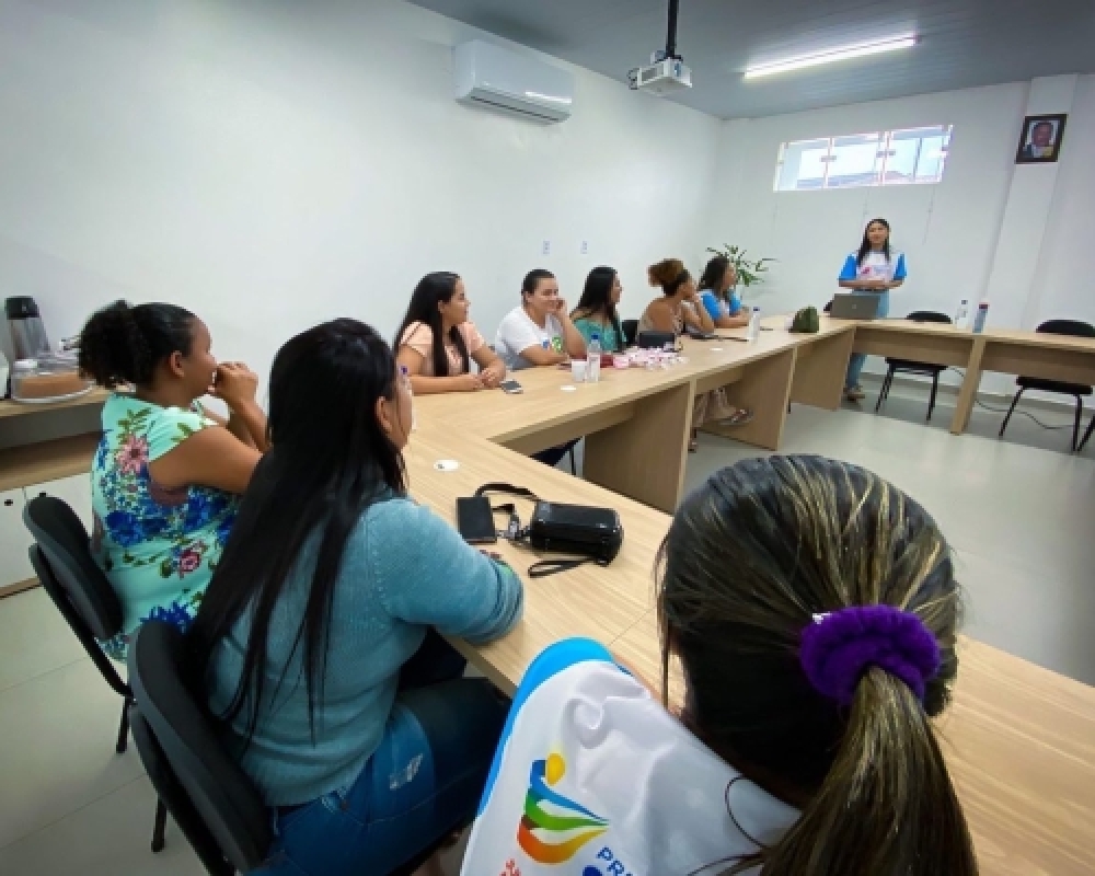 Semana do bebê: Gestantes participam de palestra sobre cuidar da mulher durante a gestação