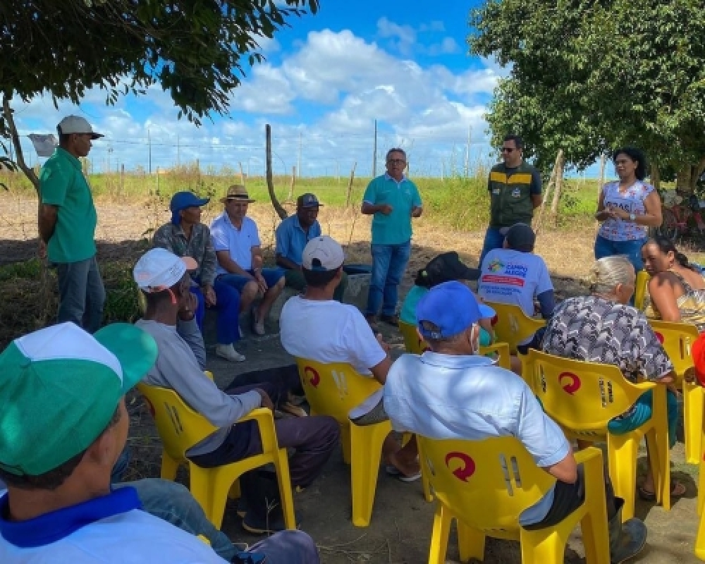 Equipe do CRAS realizou reunião com trabalhadores do projeto MAIS 