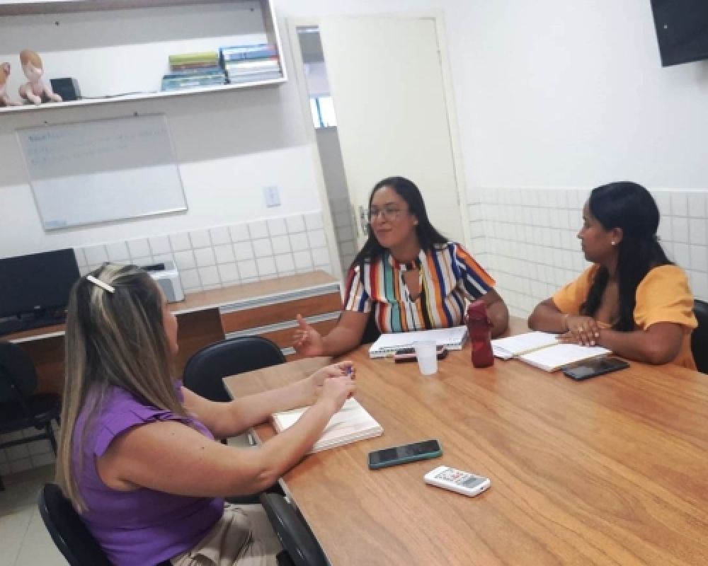 Reunião sobre a busca ativa de adolescentes para serem inseridos no NUCA de Campo Alegre
