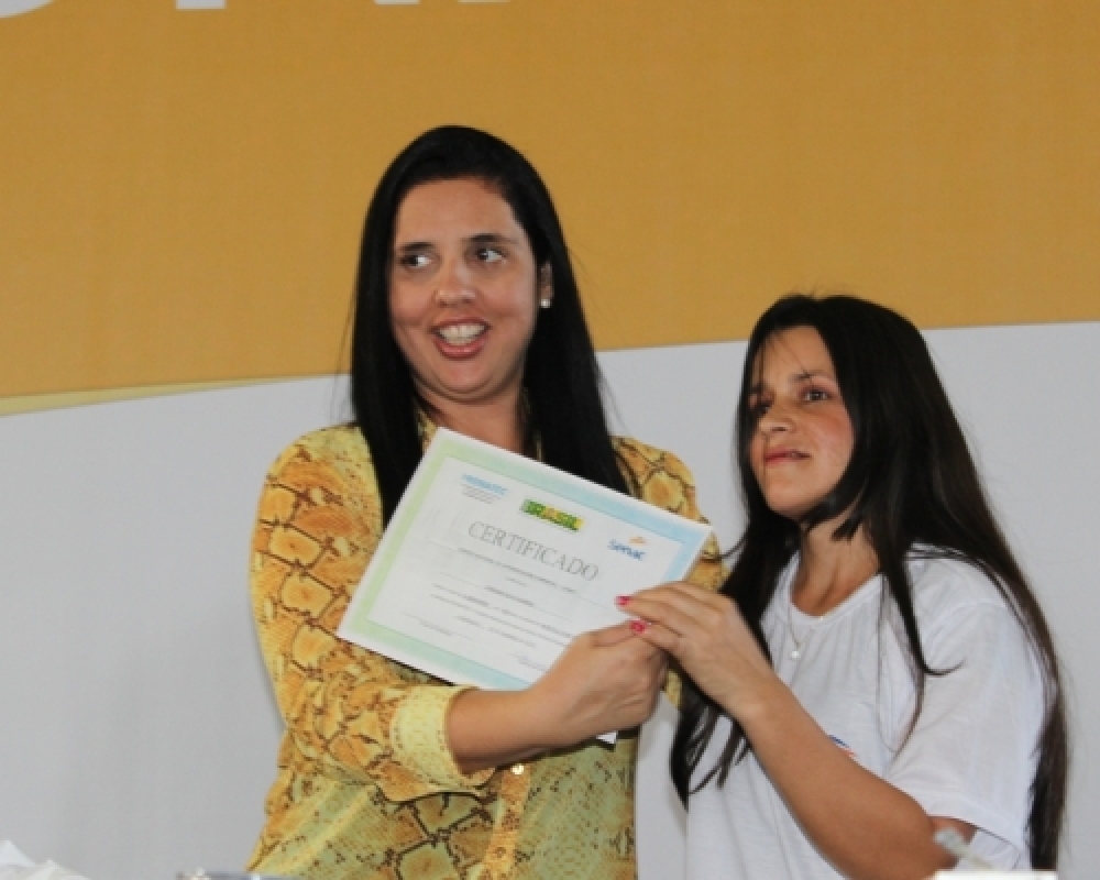 Prefeita Pauline Pereira participou de formatura de alunos do PRONATEC em Arapiraca
