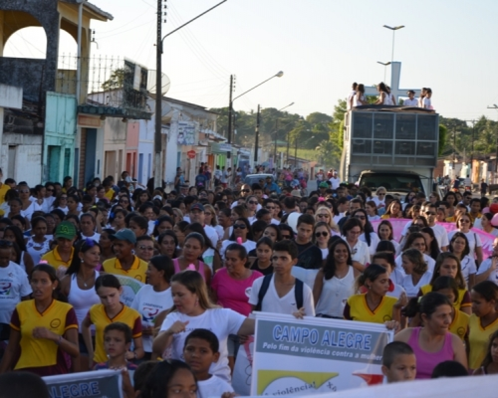 Grande caminhada marcou o encerramento da Campanha “Quem Ama Abraça” em Campo Alegre