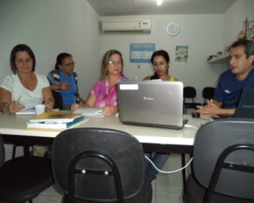 Comissão inicia estudo para construção da resolução que normatizará a Educação Infantil no município