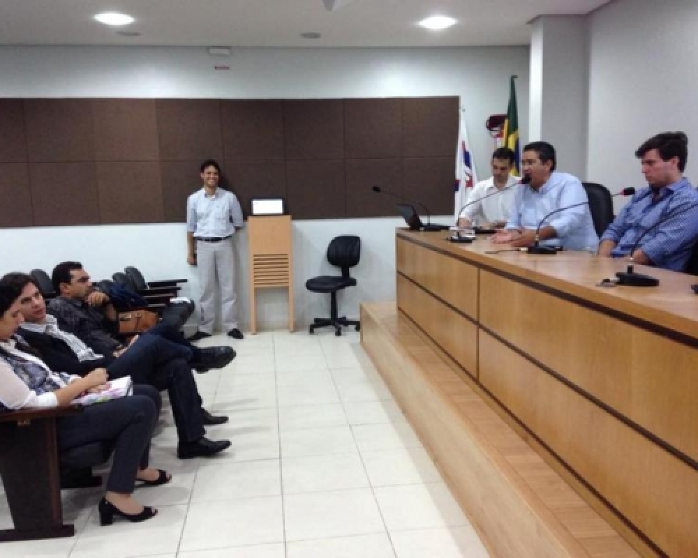 Prefeita Pauline Pereira participou de assembleia geral do Conisul na AMA