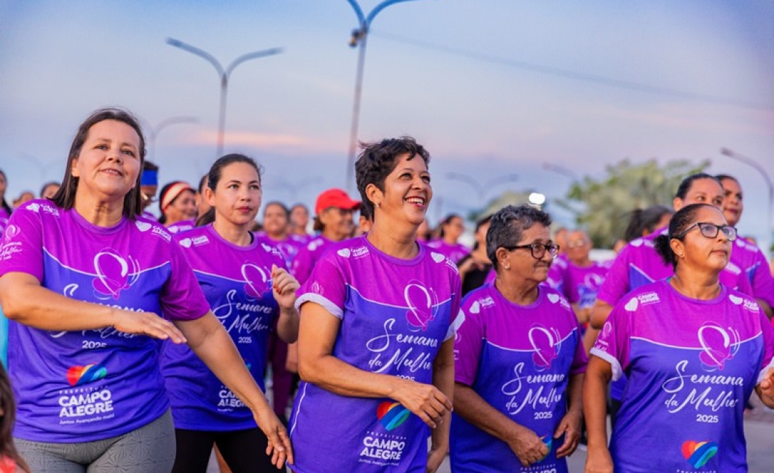 Prefeitura de Campo Alegre promoveu grande Aulão de Zumba com as Mulheres da Academia da Saúd...