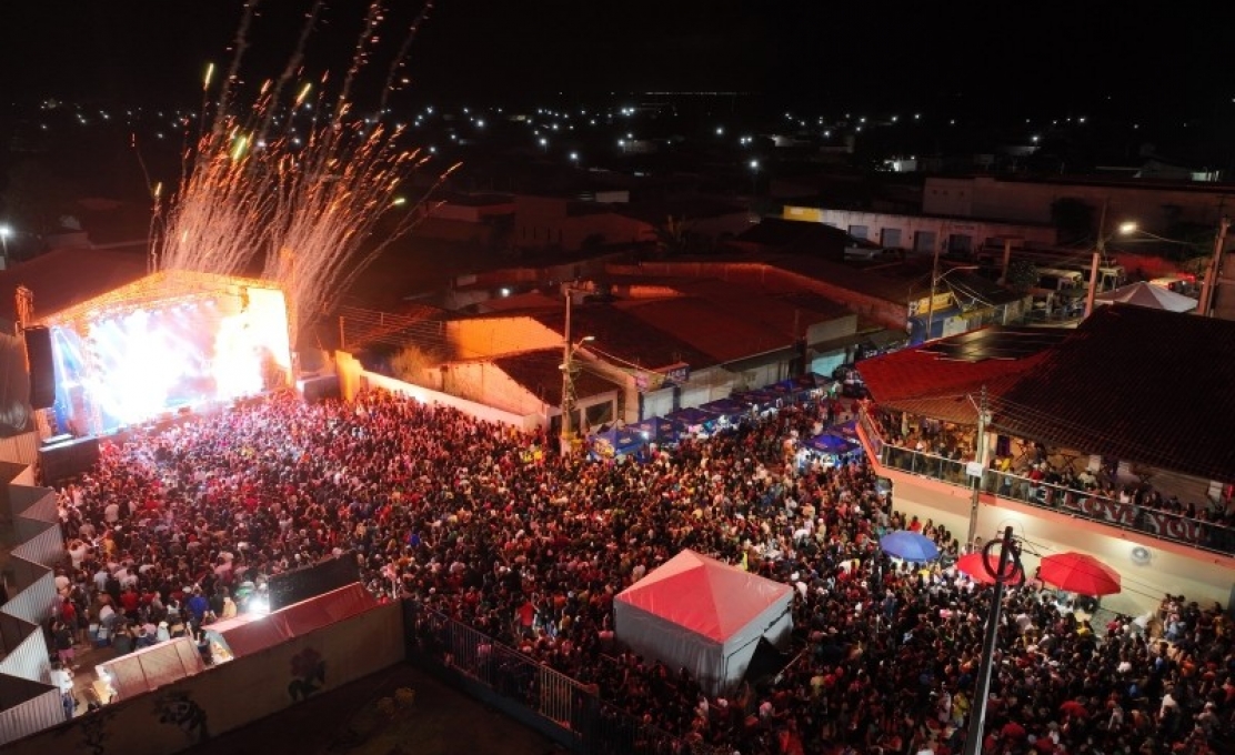 Shows com Heitor Costa, Remy Ruan e Xote Esticado fecham o ciclo de festividades peso 64 anos d...