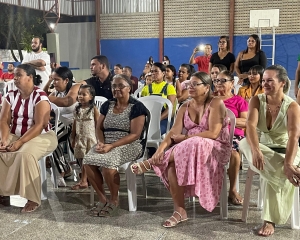 familialuzi-3.jpg