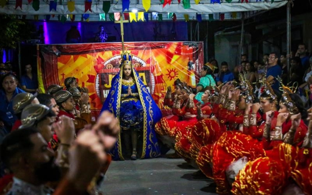 Primeira noite da Caravana do Forró 2024 leva quadrilhas juninas e shows para o Bairro Pimenteira 