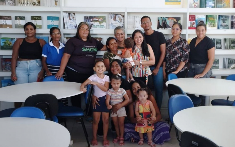Programa Criança feliz promove ação em alusão ao Dia Mundial do Livro na Biblioteca de Luziápolis 