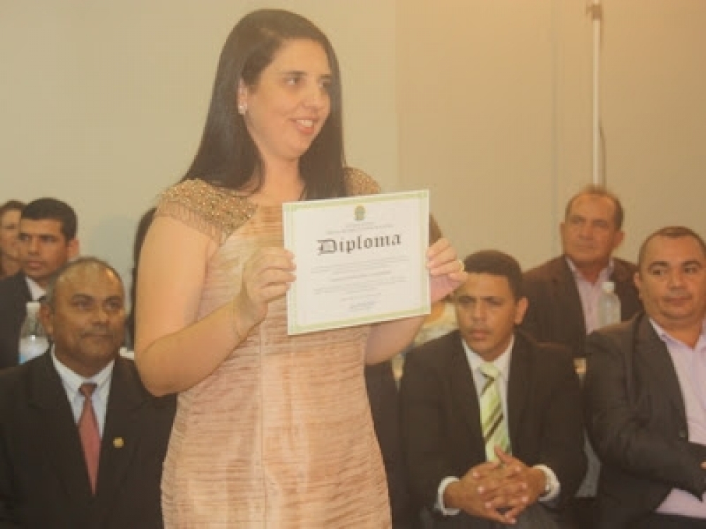 Prefeita Pauline Pereira e vereadores eleitos foram diplomados em Campo Alegre