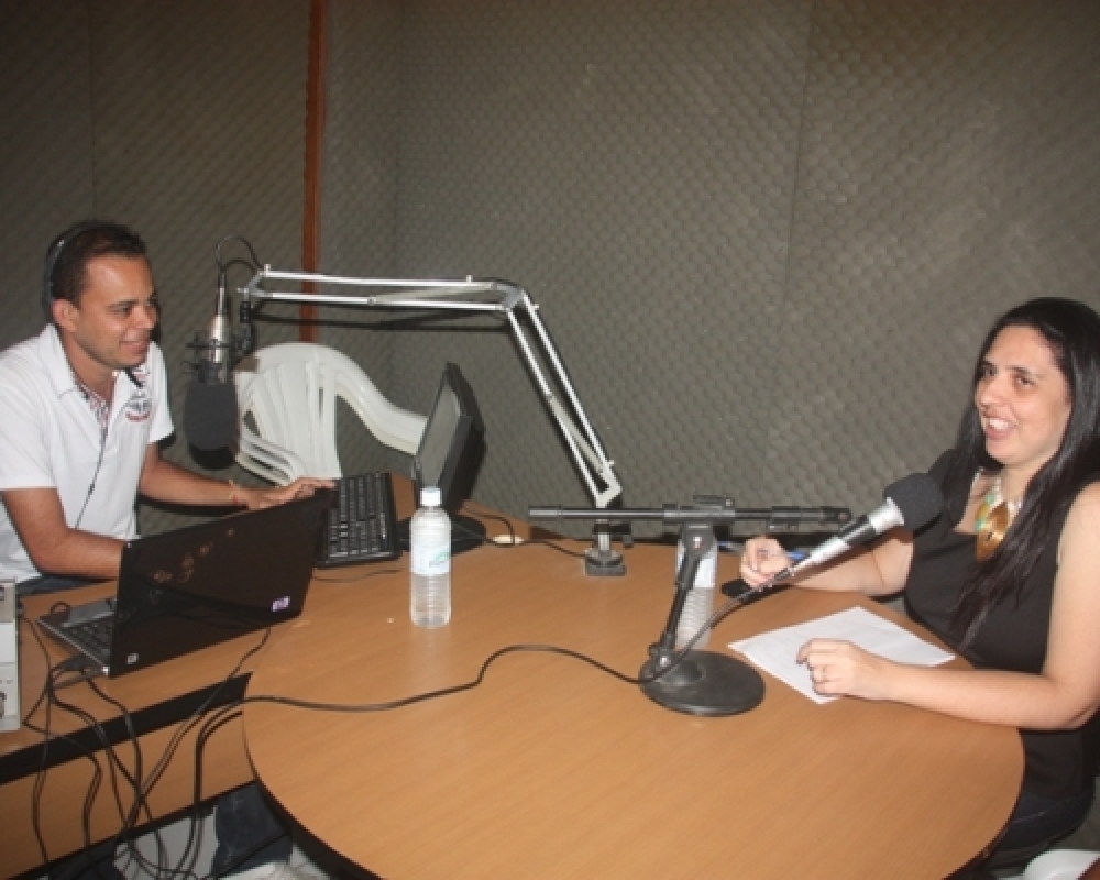 Prefeita Pauline Pereira concedeu entrevista na Rádio Campo Alegre FM