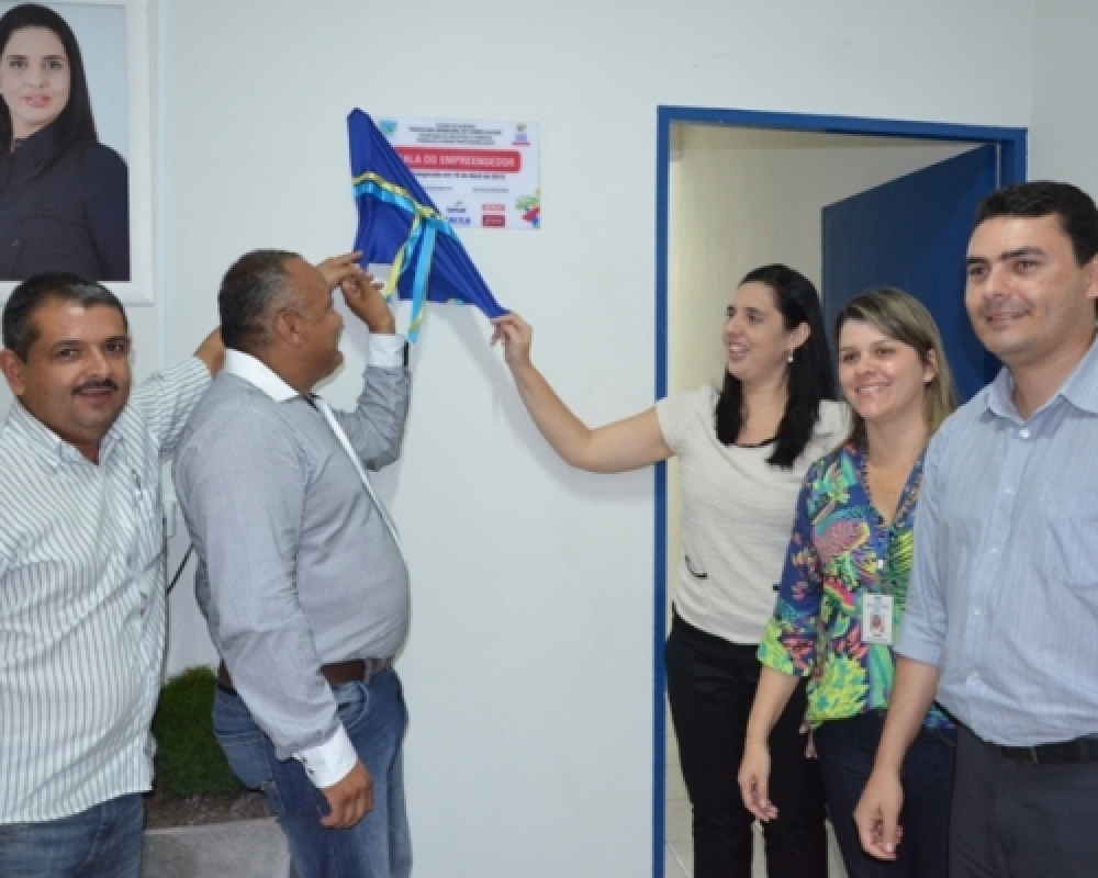 Prefeitura inaugura sede da Secretaria de Indústria e Comércio e a sala do empreendedor