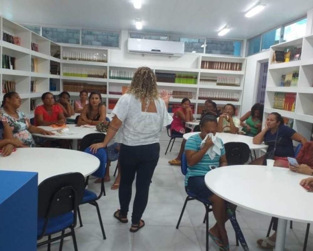 CRAS de Luziápolis realiza roda de conversa com grupo de mulheres do Serviço de Convivência