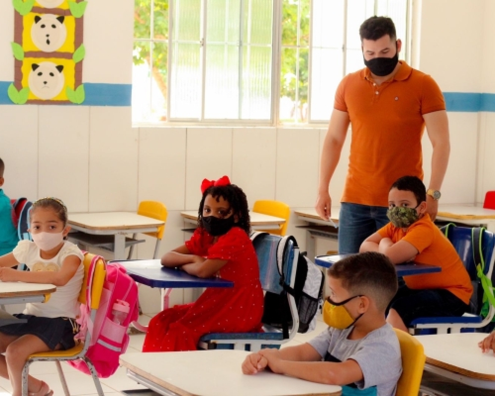 Escolas de ensino fundamental I e II iniciam as aulas do ano letivo 2022