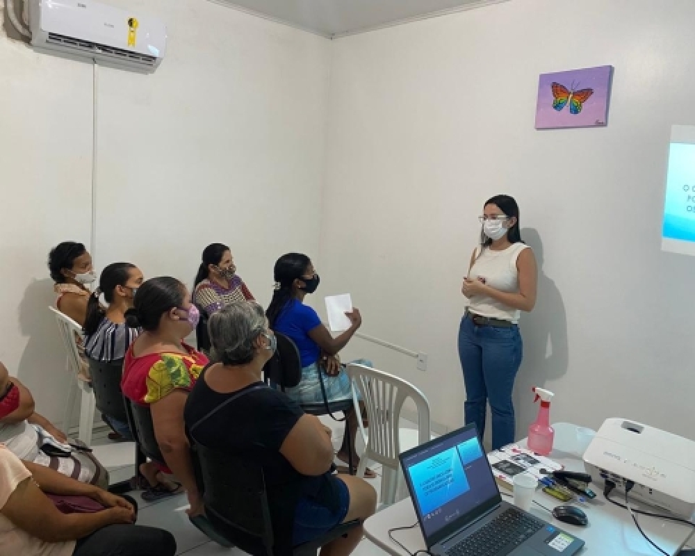 Cadastro Único realiza palestra com familiares dos participantes do Projeto Fortalecendo Vínculos