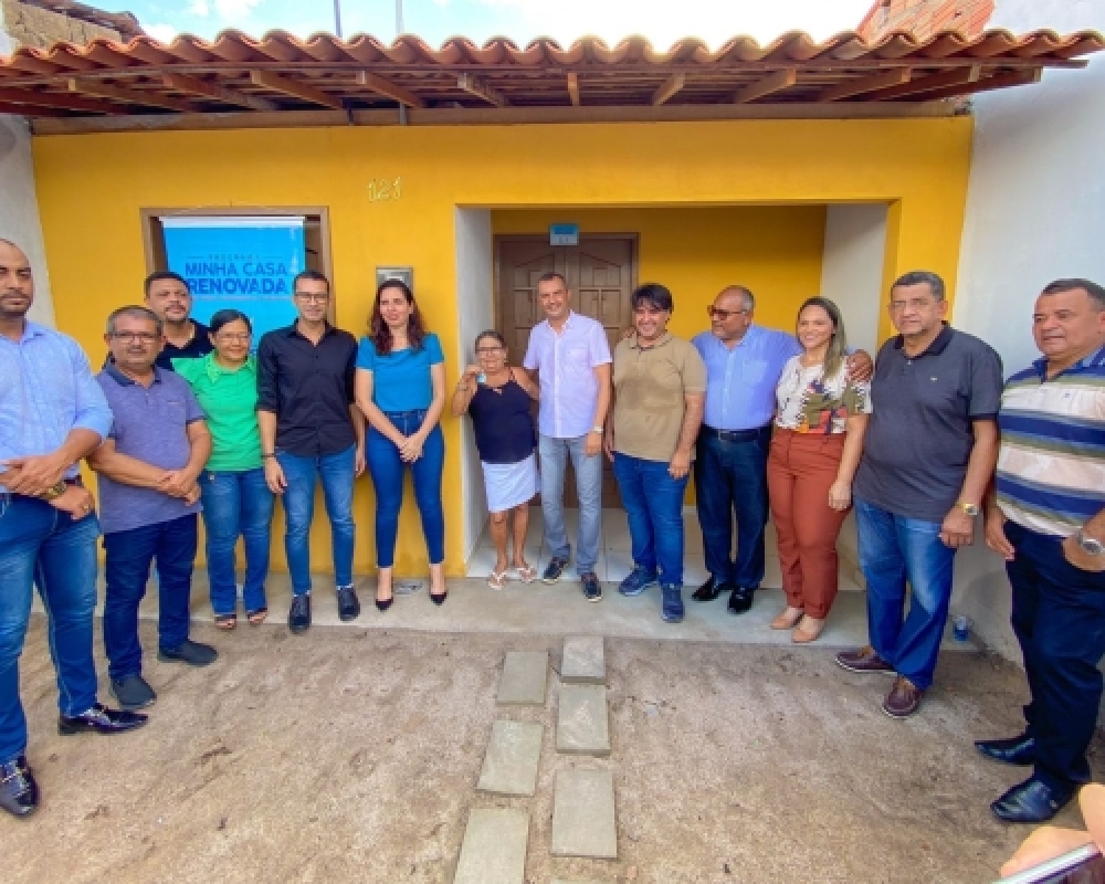 Prefeitura de Campo Alegre entregou mais 03 Casas reconstruídas pelo Programa Minha Casa Renovada 