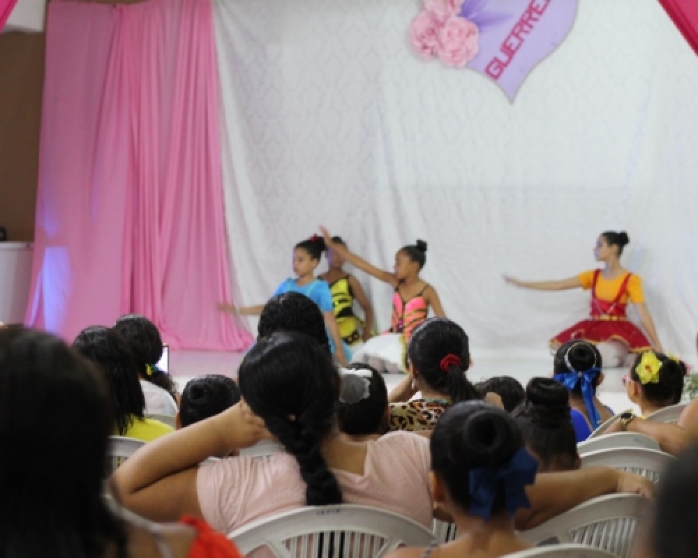 Diretoria de Cultura realizou festa em homenagem para as mães doa alunos da Cultura