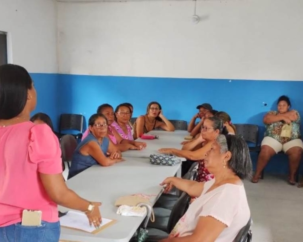 Setor de Habitação debate implantação de Horta Comunitária com o Grupo de Mulheres de Luziápolis