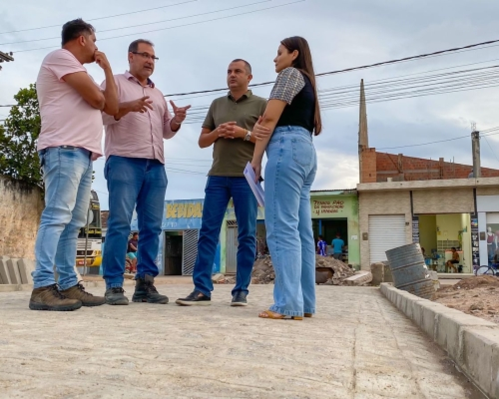 Prefeitura conclui primeira etapa da pavimentação da Rua Maria Umbelina em Luziápolis