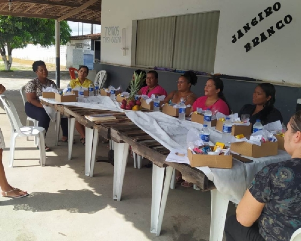 Colaboradoras do Abrigo Regional Hélio Vieira Gama participam de café terapêutico