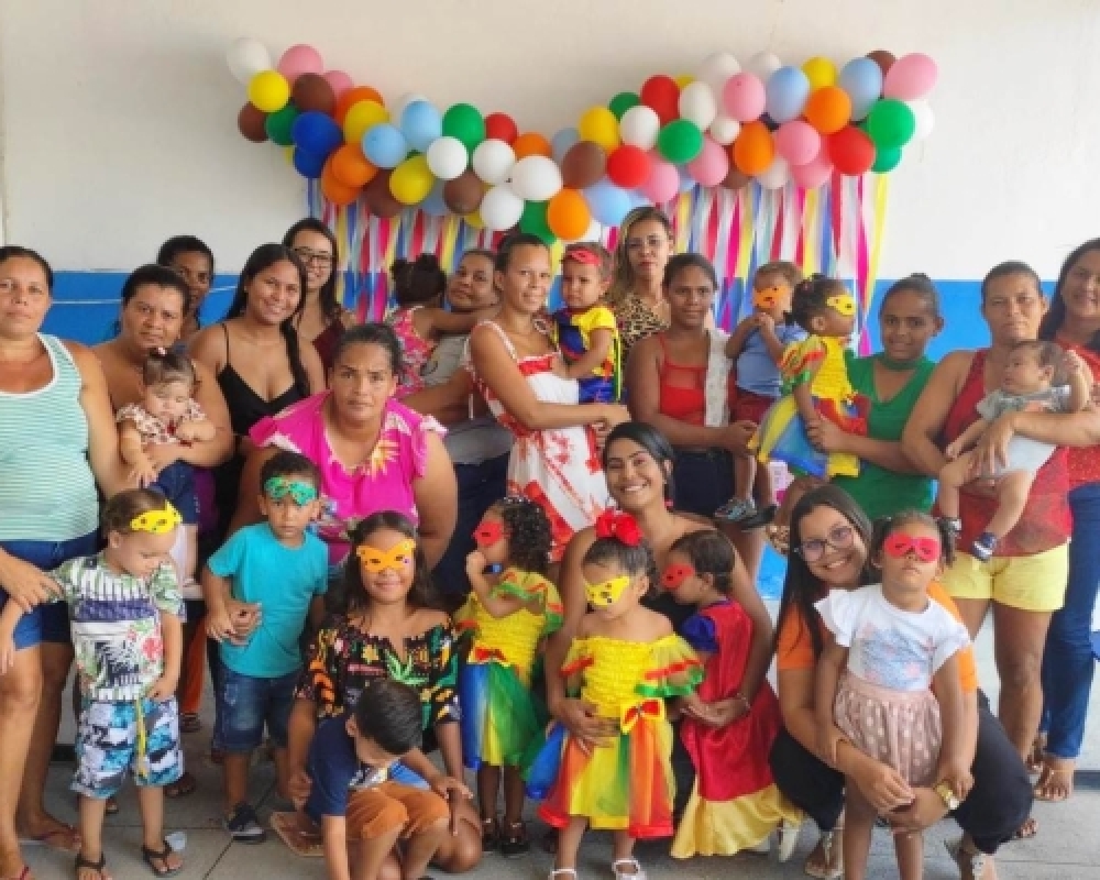 Programa Criança Feliz promove oficina de confecção de máscaras carnavalescas 