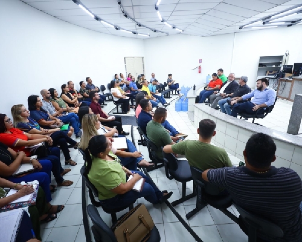 SEMED participa de reunião com Ministério Público para debater a segurança nas escolas do município