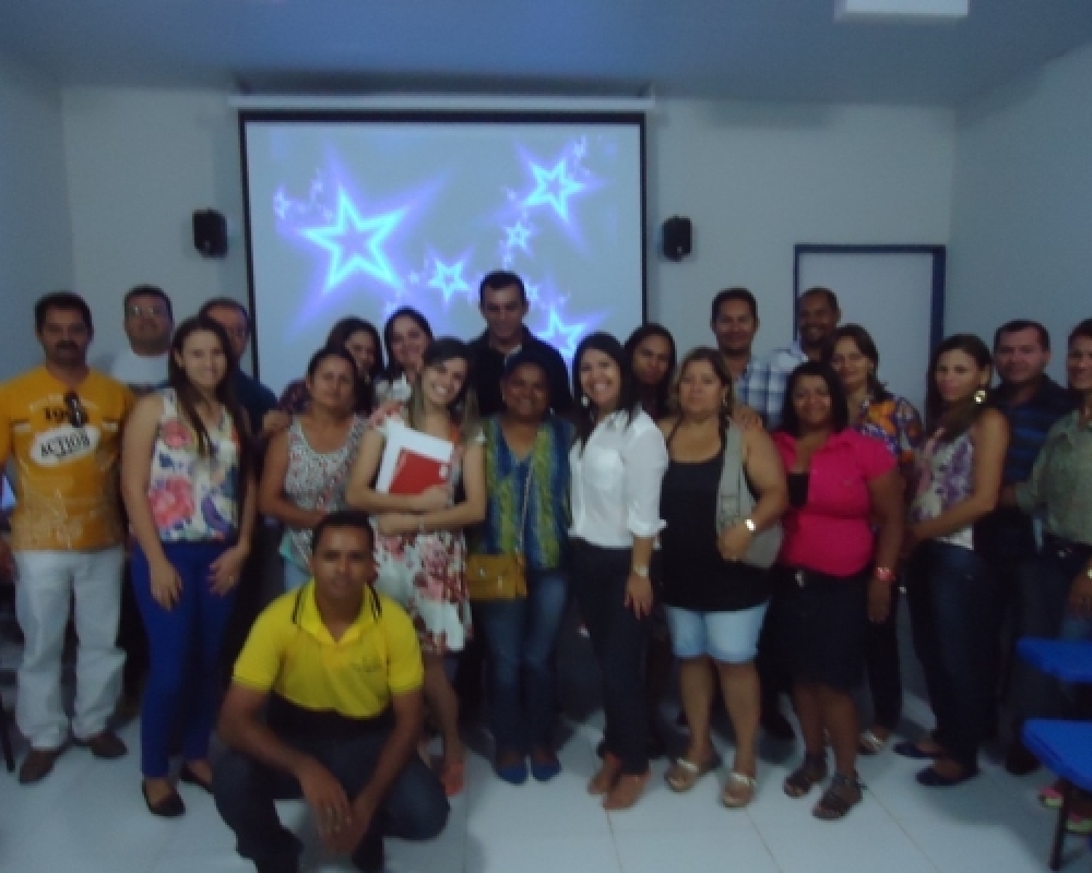 SEMED e escolas da rede municipal analisam resultados da Educação de Jovens e Adultos