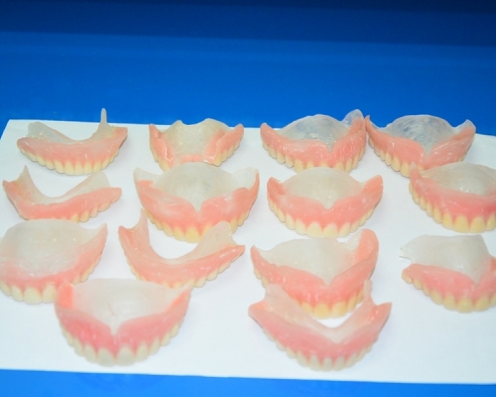 Prefeitura de Campo Alegre entrega próteses dentárias para pacientes atendidos no município