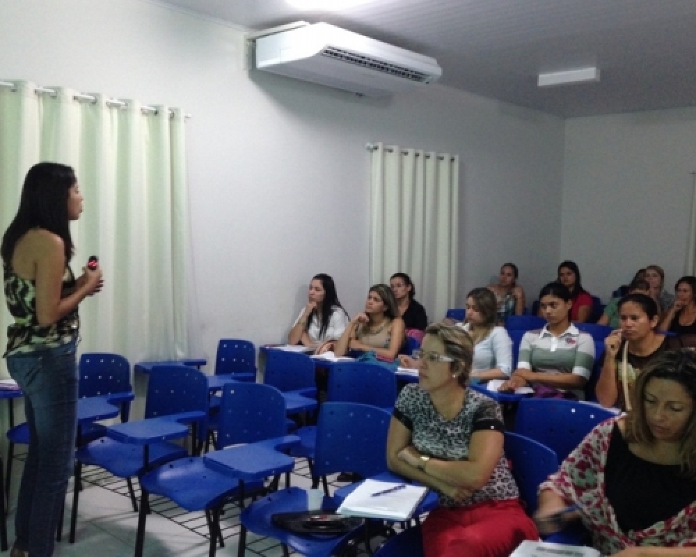 Enfermeiros e técnicos do município de Campo Alegre participaram da capacitação sobre vacinas