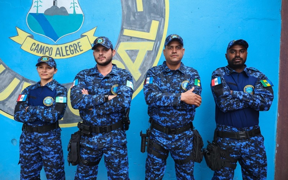 Prefeitura de Campo Alegre entrega novos uniformes para Guarda Municipal e Patrulha Feminina